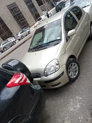 Toyota Vitz 2002 Gold