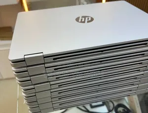 New Laptop HP OmniBook 5 Flip 16GB Intel Core i7 SSD 512GB