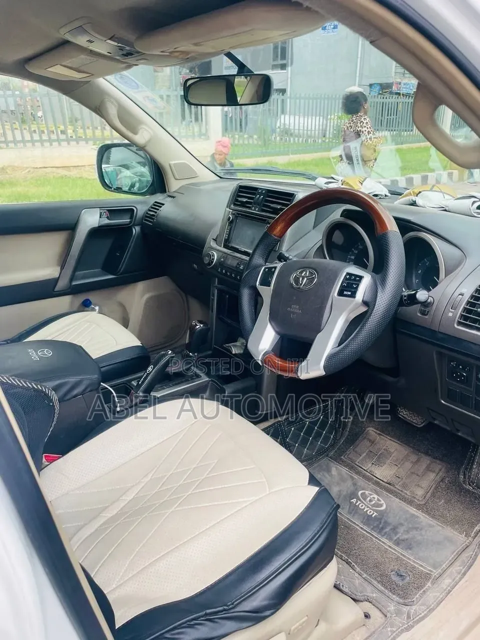 Toyota Land Cruiser Prado 4.0 Petrol GX-L 2013 White