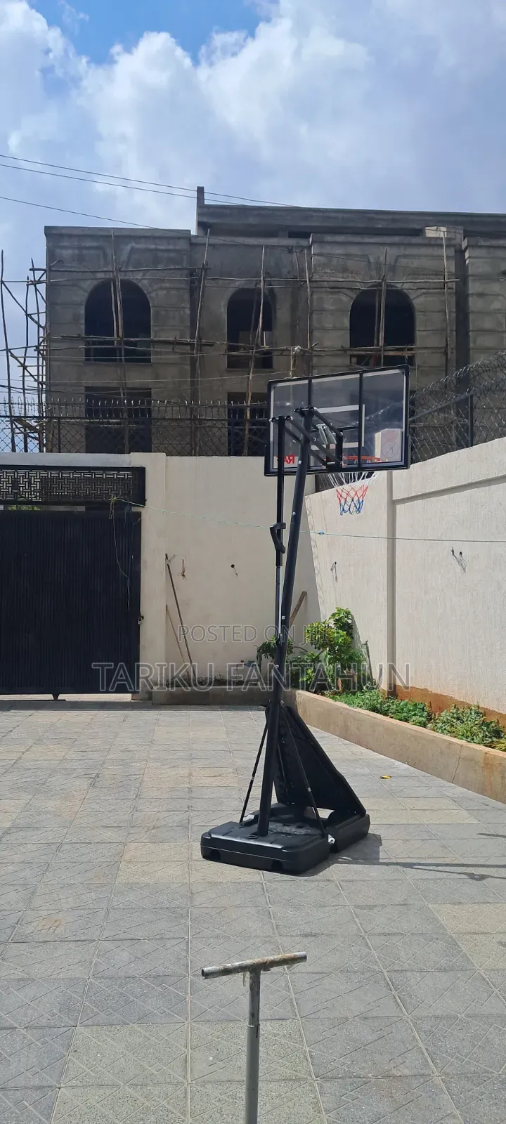 Raf Basketball Stand