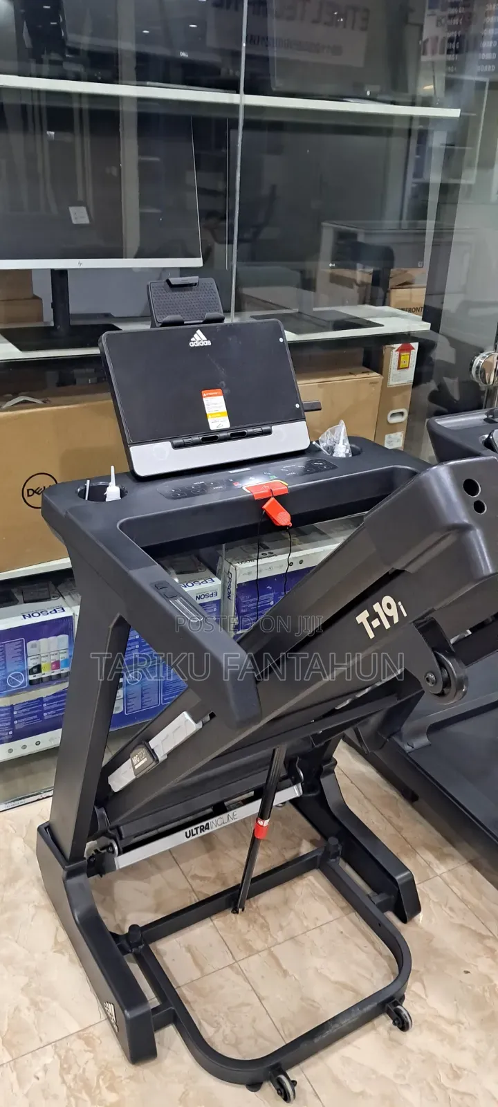 Adidas T19i Treadmill