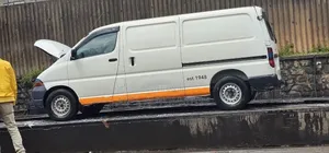 Toyota HiAce 2006 White