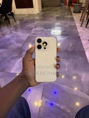 New Apple iPhone 16 Pro 256 GB Gold