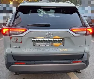 Toyota RAV4 2023 Green