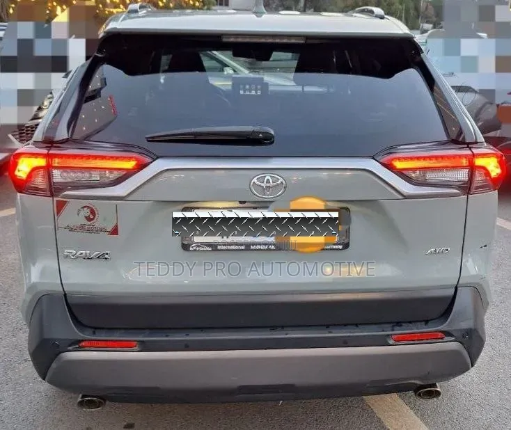 Toyota RAV4 2023 Green