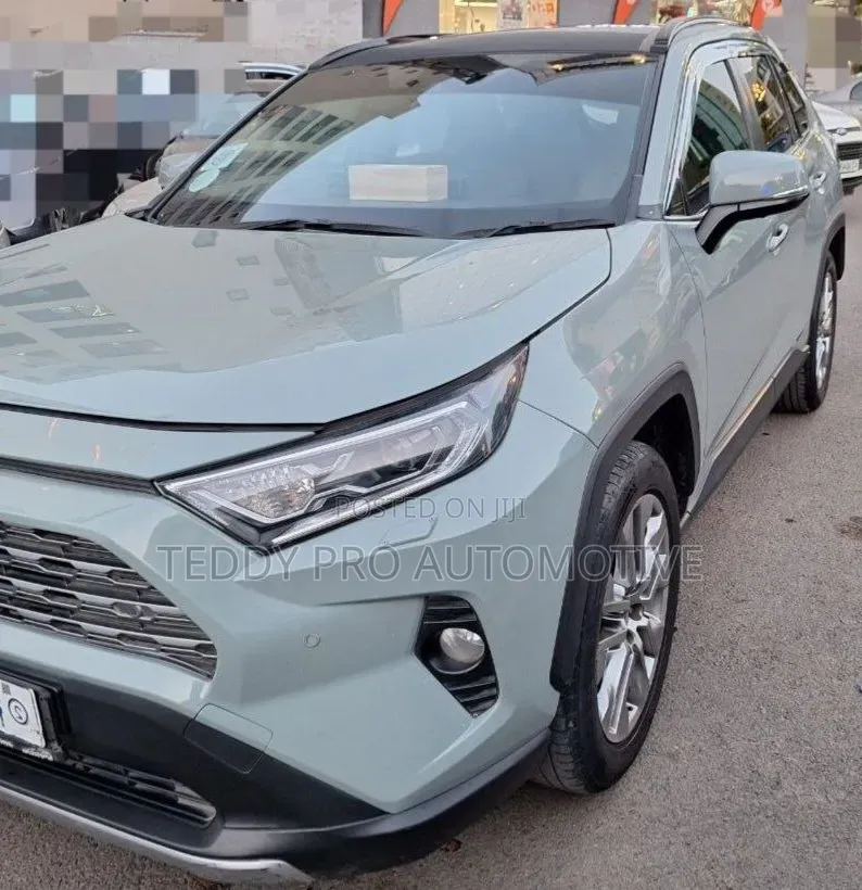 Toyota RAV4 2023 Green