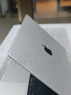New Laptop Apple MacBook Pro M1 16GB Apple M1 Pro SSD 512GB