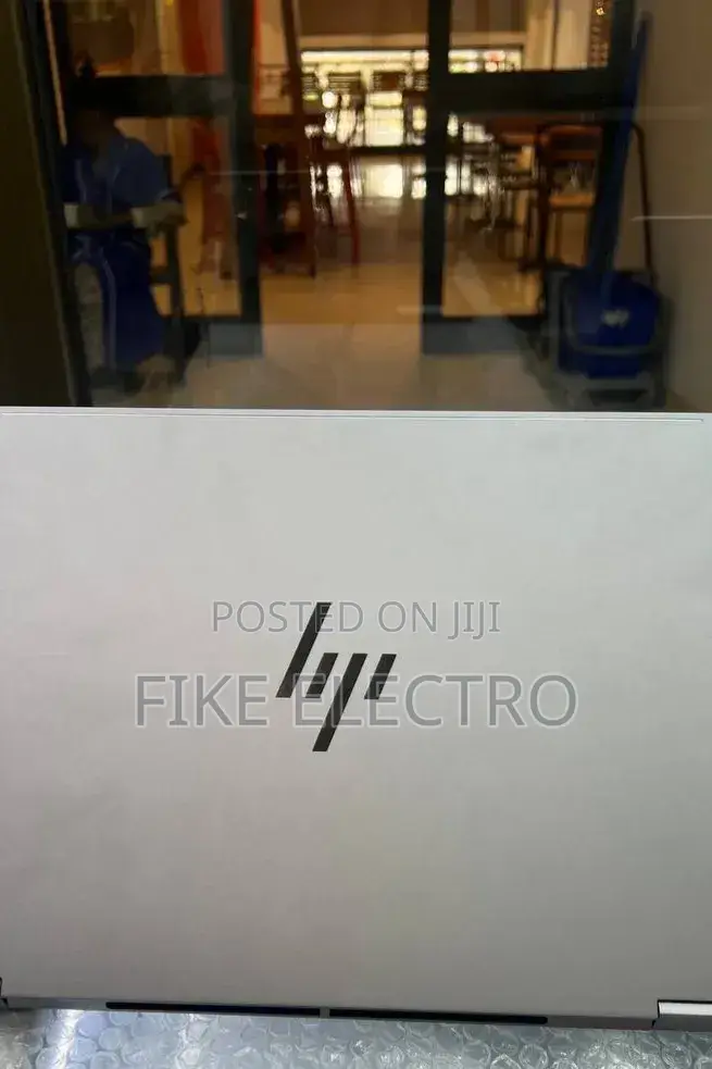 New Laptop HP OmniBook Ultra Flip 16" 16GB AMD Ryzen 5 SSD 512GB