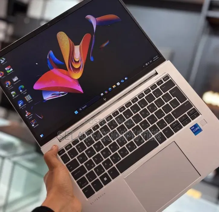 New Laptop HP EliteBook 840 G9 16GB Intel Core i7 SSD 512GB