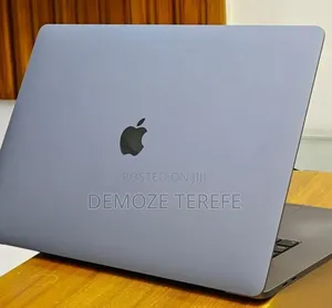 New Laptop Apple MacBook Pro 2019 16GB Intel Core i7 SSD 512GB
