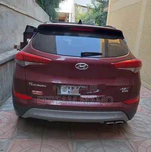 Hyundai Tucson 2017 Red