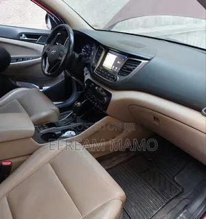 Hyundai Tucson 2017 Red