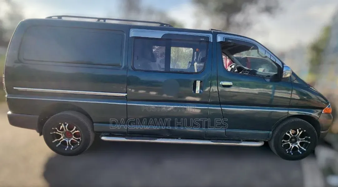 Toyota HiAce 2003 Green
