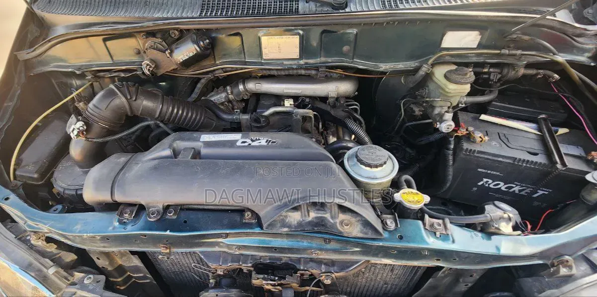 Toyota HiAce 2003 Green