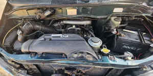 Toyota HiAce 2003 Green