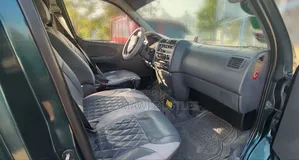 Toyota HiAce 2003 Green