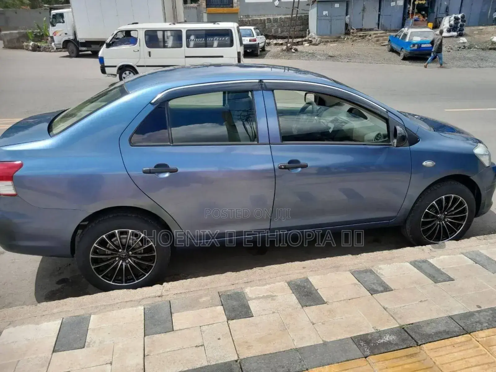 Toyota Yaris 2013 Blue