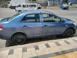 Toyota Yaris 2013 Blue