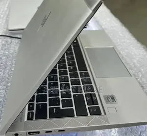 New Laptop HP EliteBook 830 G7 16GB Intel Core i5 SSD 512GB