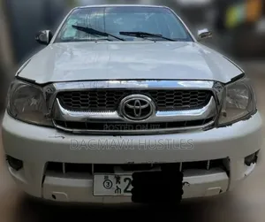 Toyota Hilux 2.5 D-4D Double Cab 2008 White