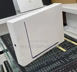 New Laptop Apple MacBook 16GB Apple M5 SSD 512GB