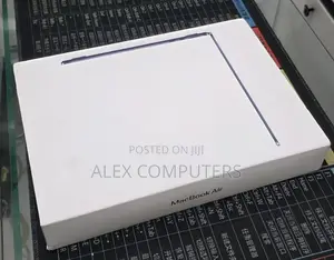 New Laptop Apple MacBook 16GB Apple M5 SSD 512GB