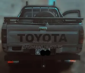Toyota Hilux 2003 Silver