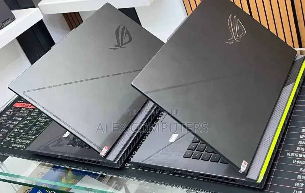 New Laptop Asus ROG Strix G15 16GB Intel Core i9 SSD 1T