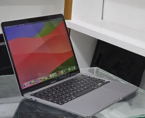 New Laptop Apple MacBook Pro 2020 M1 8GB Apple M1 Pro SSD 512GB