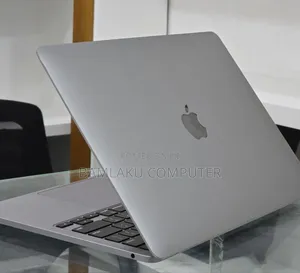 New Laptop Apple MacBook Pro 2020 M1 8GB Apple M1 Pro SSD 512GB