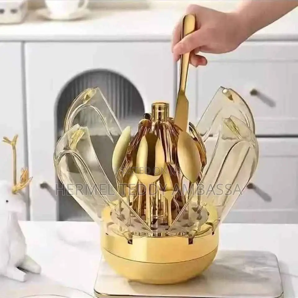 24 PCS Golden Cutlery Set Rotating Crystal Dome Shape