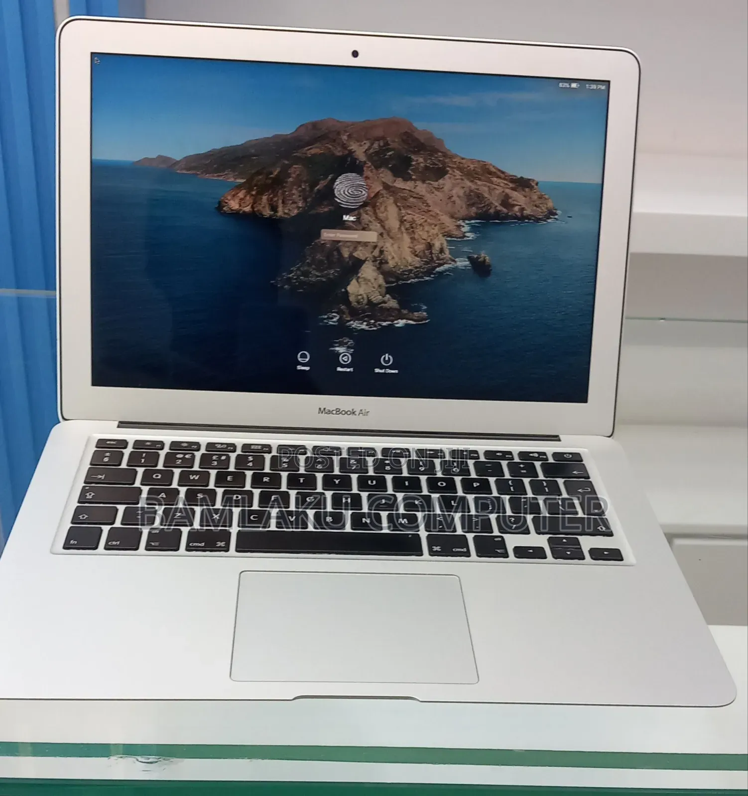 New Laptop Apple MacBook Air 2017 8GB Intel Core i5 SSD 128GB