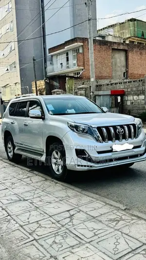 Toyota Land Cruiser Prado 2016 Silver