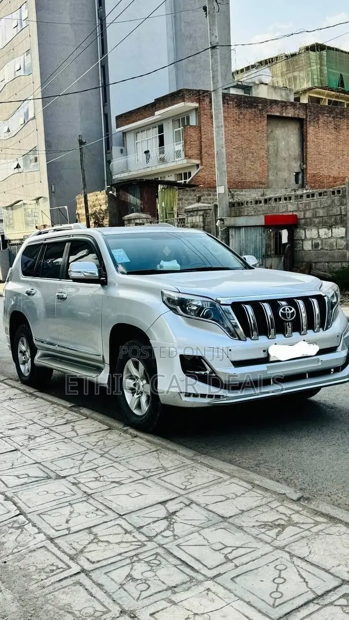 Toyota Land Cruiser Prado 2016 Silver