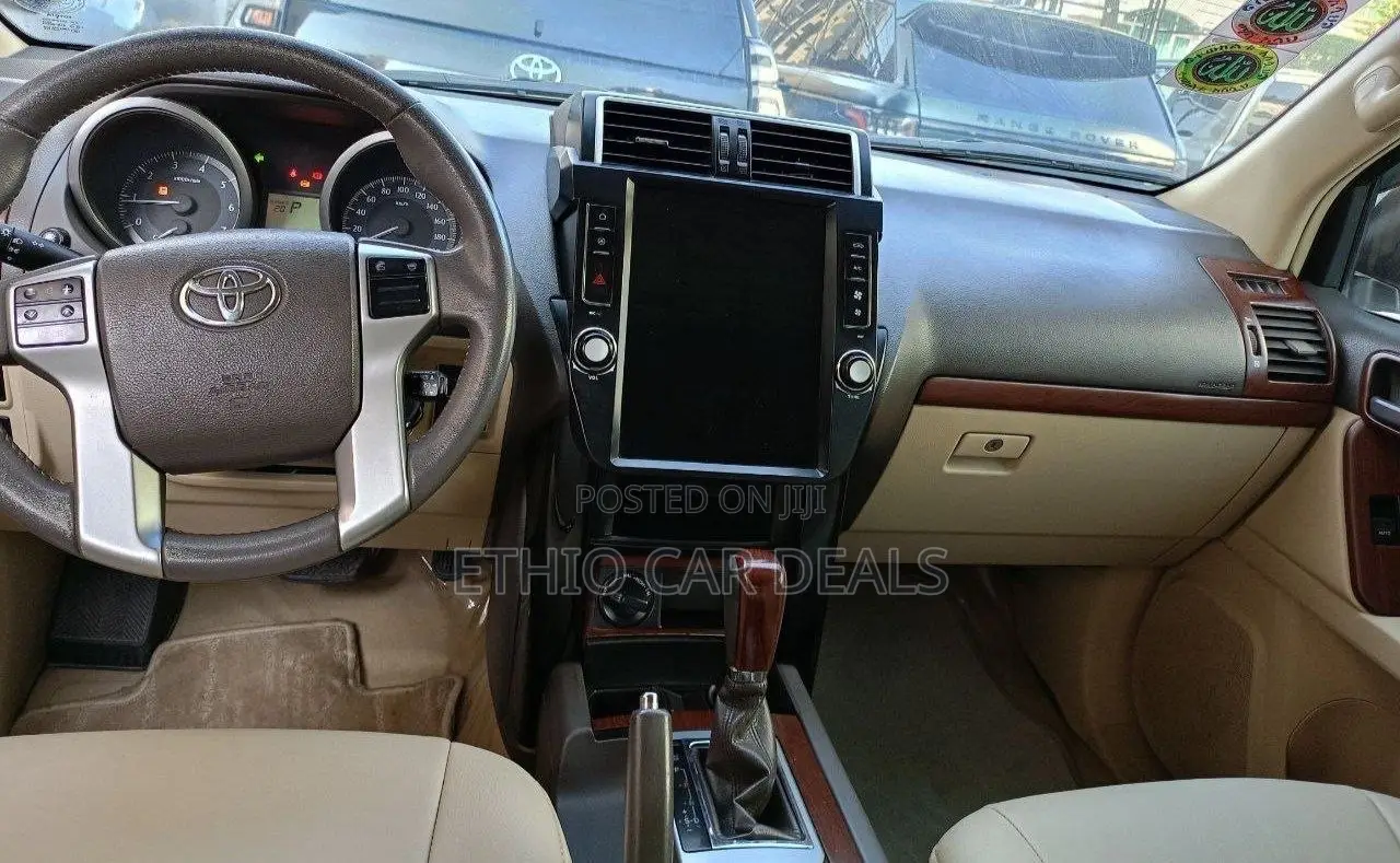 Toyota Land Cruiser Prado 2016 Silver