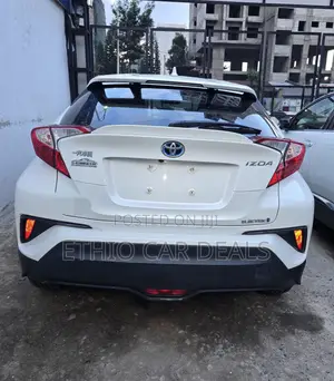 Toyota C-HR 2022 White