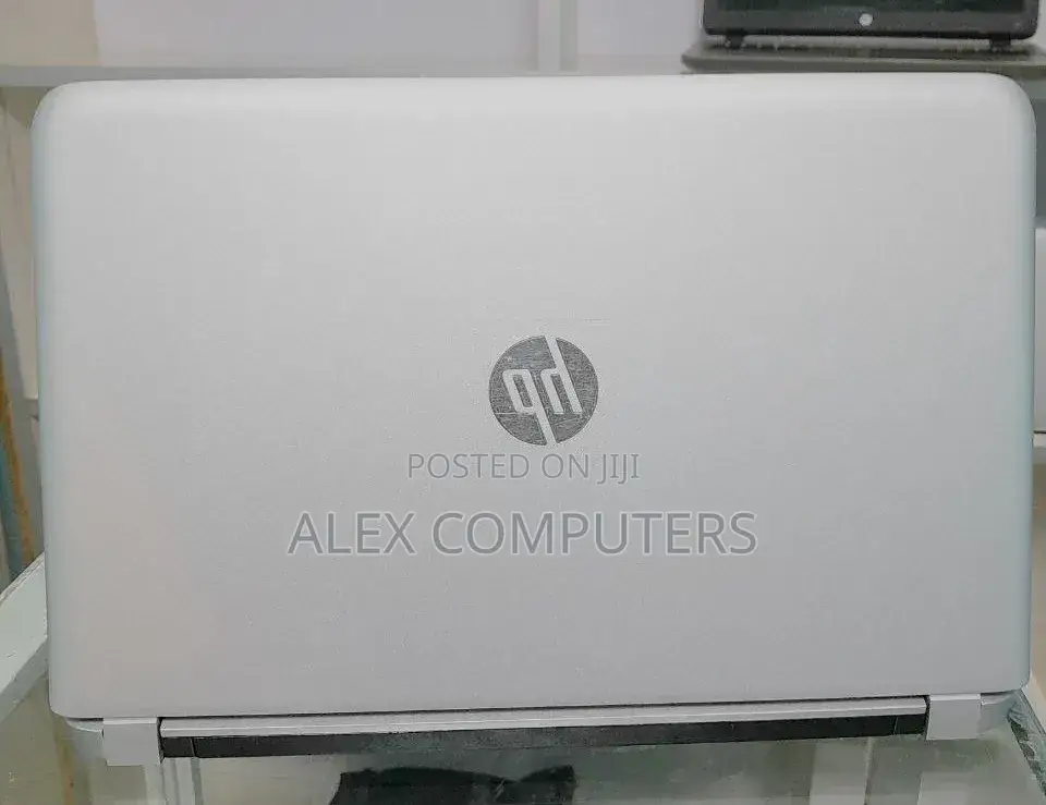 New Laptop HP Envy 15 8GB Intel Core i7 SSD 512GB