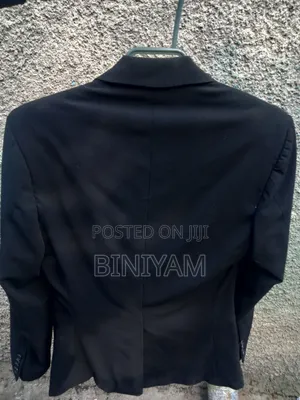የወንድ ጥቁር ሱፍ ( Men Black Suit )