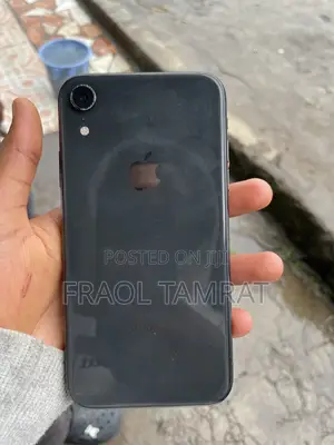 New Apple iPhone XR 64 GB Black
