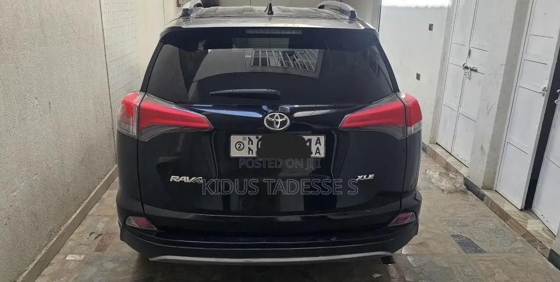 Toyota RAV4 2018 Black