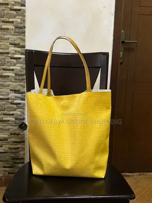 Woman's Shoulder Bag