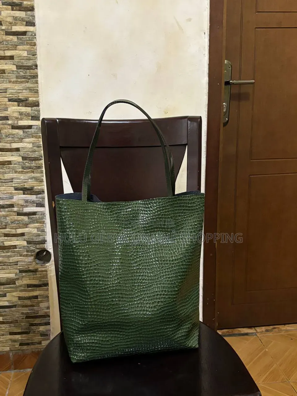 Woman's Shoulder Bag