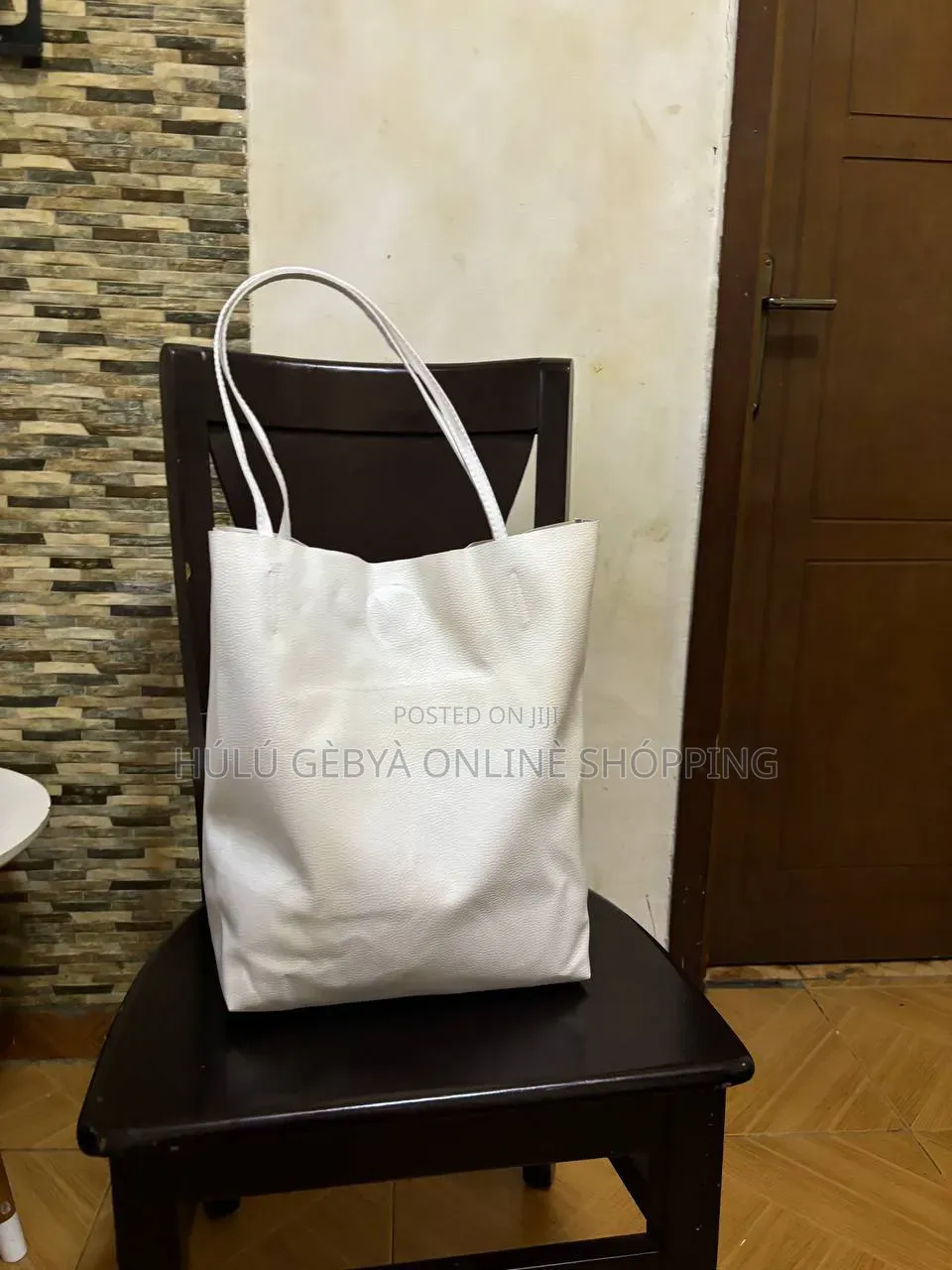 Woman's Shoulder Bag