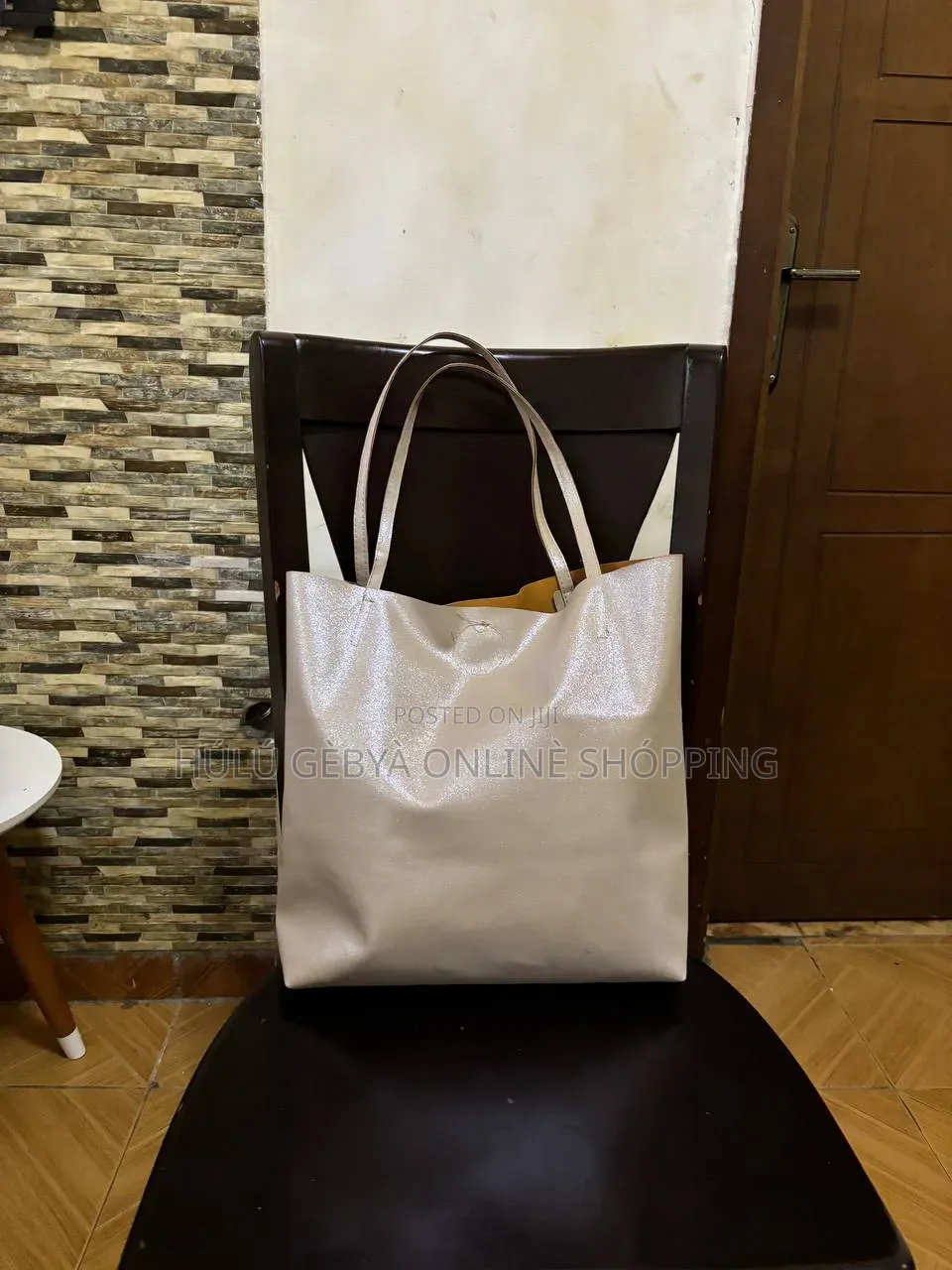 Woman's Shoulder Bag