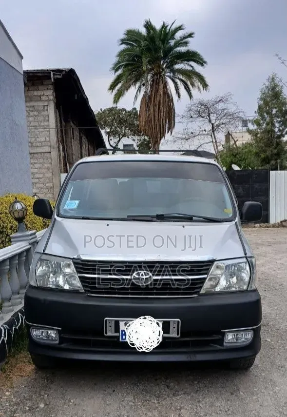 Toyota HiAce 2008 Silver