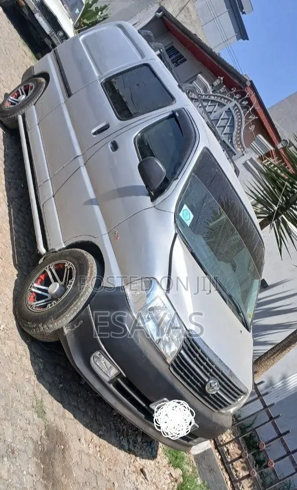 Toyota HiAce 2008 Silver