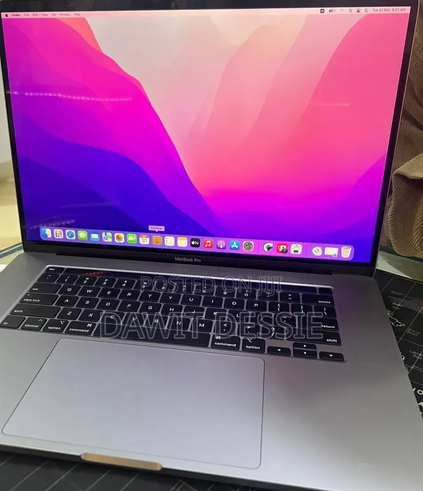 New Laptop Apple MacBook Pro 2019 32GB Intel Core i9 SSD 512GB