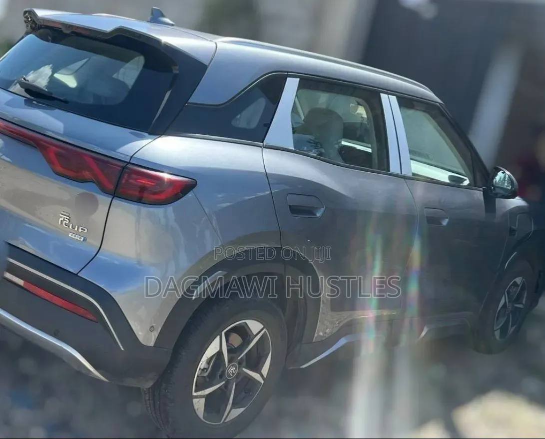 BYD Yuan Up 2025 Gray