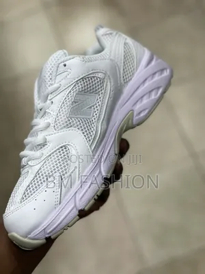 New Balance 530: Crisp White Silver