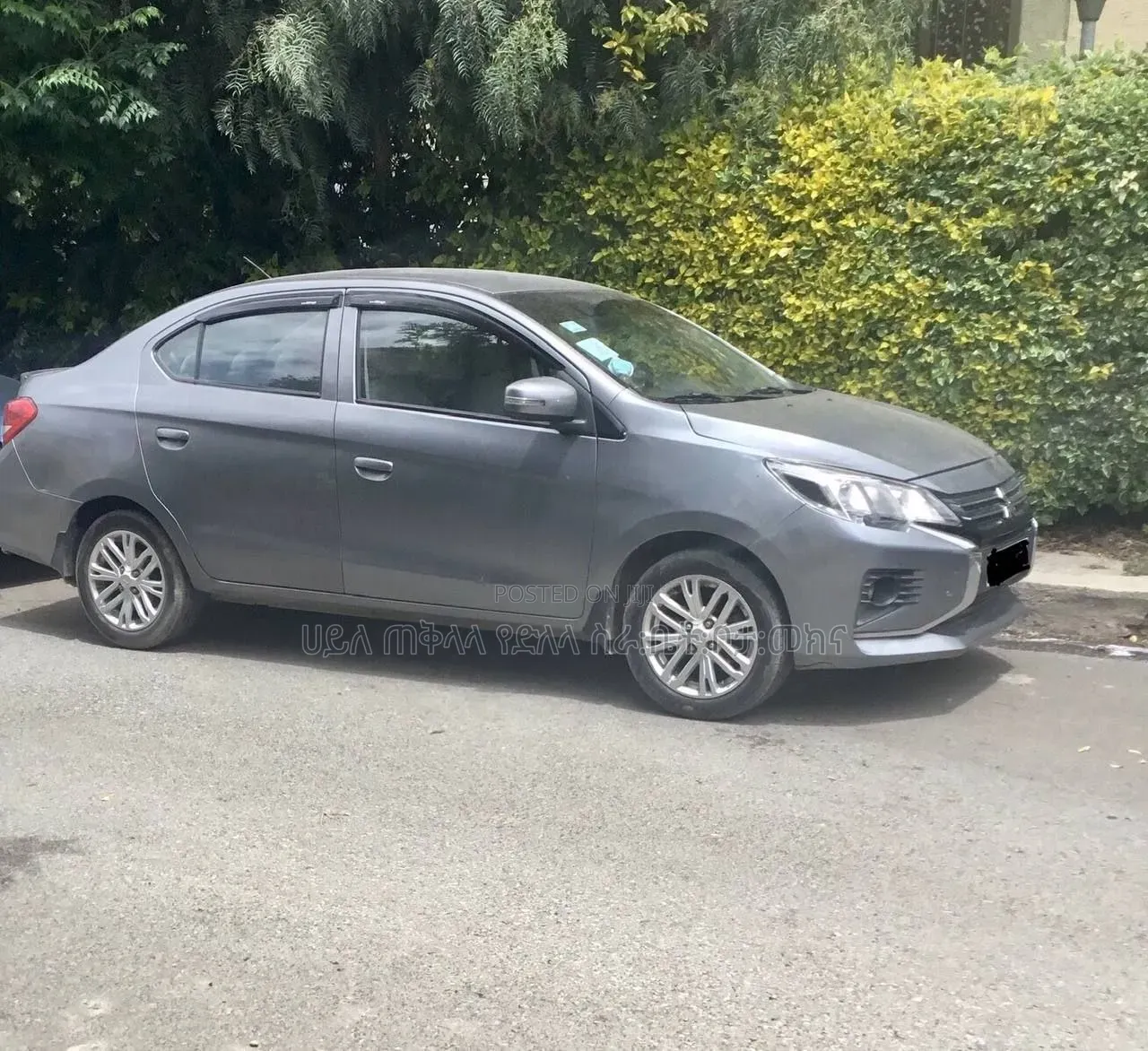 Mitsubishi Attrage 2022 Gray